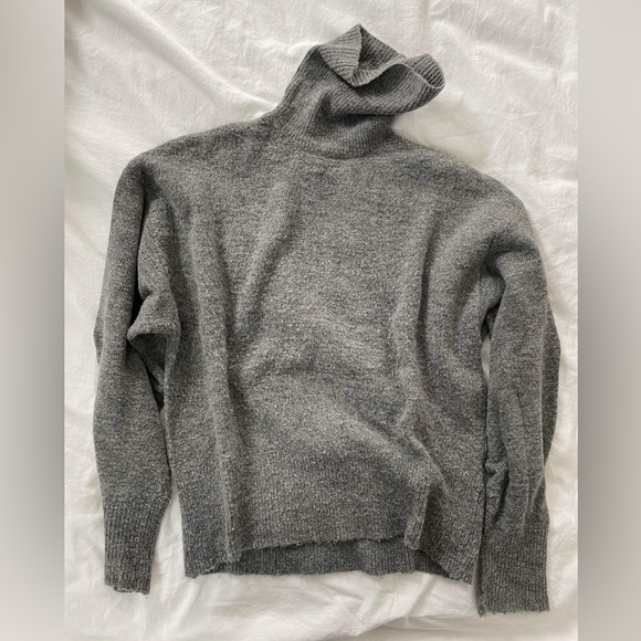 Sweater Bundle - Picture 6 of 10